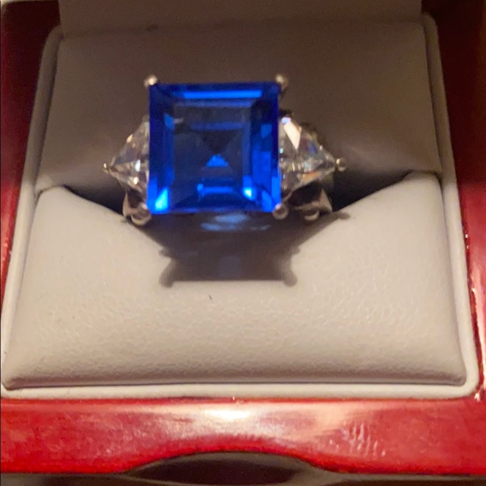 Sterling Silver blue stone vintage ring